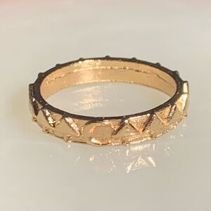 NWOT Gold Tone Trees and Moon Ring Size 8